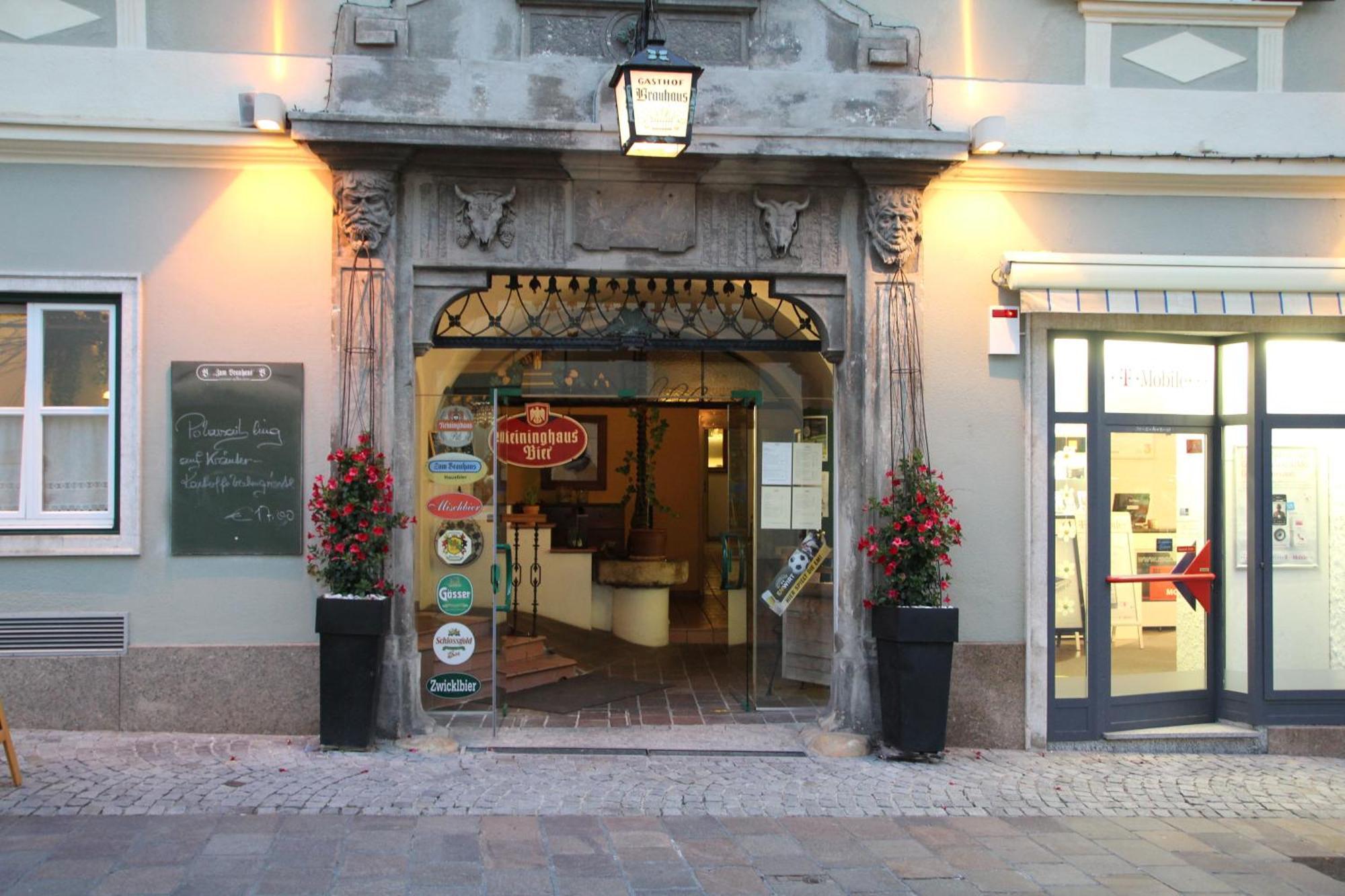 Gasthof Restaurant Zum Brauhaus Хартберг Экстерьер фото